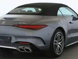 Gris Usado 2023 Mercedes SL63 AMG AMG Coupe | 149.900 € (Un poco caro)