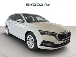 Blanco Usado 2024 Skoda Octavia Selection Familiar | 27.990 € (Buen precio)