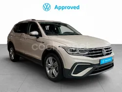 Gris / plata Usado 2024 VW Tiguan Allspace Life SUV | 39.690 € (Precio justo)