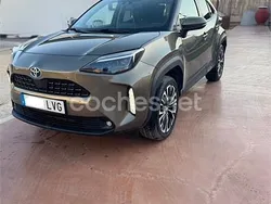 Verde Usado 2021 Toyota Yaris Cross Plus SUV | 25.500 €
