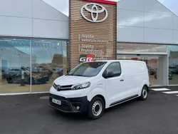 Blanco Usado 2023 Toyota Proace Plus Van | 29.550 € (Un poco caro)