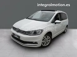Blanco Usado 2021 VW Touran Advance Monovolumen | 31.500 € (Caro)
