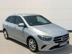 Gris / plata Usado 2019 Mercedes B180 Monovolumen | 23.500 € (Un poco caro)