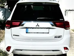 Blanco Usado 2018 Mitsubishi Outlander P-HEV Motion SUV | 19.500 € (Precio justo)