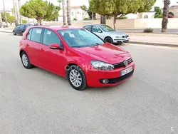 Rojo Usado 2011 VW Golf VI Advance Berlina | 5500 € (Buen precio)