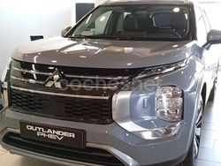 Gris / plata Nuevo 2025 Mitsubishi Outlander P-HEV SUV | 49.900 € (Un poco caro)
