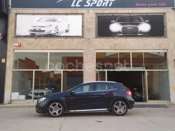 Azul Usado 2018 Mercedes GLA200 AMG line SUV | 23.900 € (Caro)