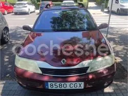 Granate Usado 2003 Renault Laguna II Dynamique Berlina | 2000 € (Precio justo)