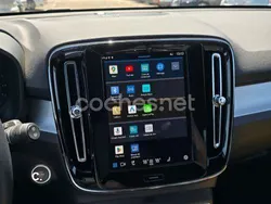 Gris / plata Usado 2024 Volvo XC40 Plus SUV | 35.900 € (Precio justo)