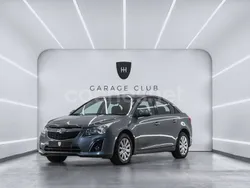 Gris / plata Usado 2013 Chevrolet Cruze LT Berlina | 6999 € (Precio justo)
