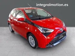 Rojo Usado 2021 Toyota Aygo X-play Utilitario | 11.900 € (Precio justo)