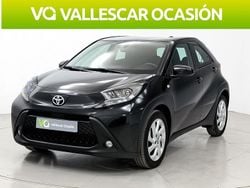 Negro Usado 2024 Toyota Aygo Play Utilitario | 15.900 € (Un poco caro)