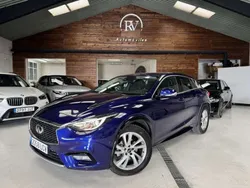 Infiniti Q30