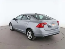 Plateado Usado 2017 Volvo S60 Momentum Berlina | 16.099 € (Precio justo)