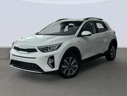 Blanco Nuevo 2024 Kia Stonic SUV | 20.295 € (Precio justo)