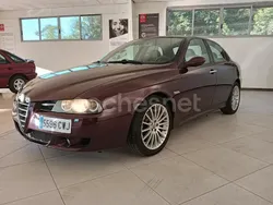 Granate Usado 2004 Alfa Romeo 156 Distinctive Berlina | 3250 €
