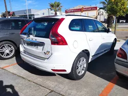 Blanco Usado 2016 Volvo XC60 Kinetic SUV | 14.900 € (Precio justo)