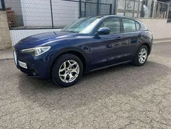 Azul Usado 2018 Alfa Romeo Stelvio Executive SUV | 20.500 € (Precio justo)