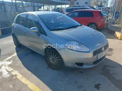 Gris / plata Usado 2009 Fiat Grande Punto Active Utilitario | 2800 € (Precio justo)