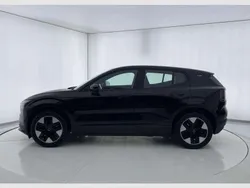 Negro Usado 2024 Volvo EX30 Core SUV | 37.800 € (Precio justo)