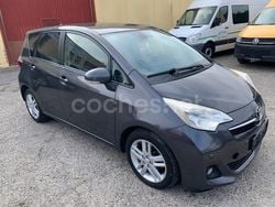 Gris / plata Usado 2013 Toyota Auris Advance Berlina | 5990 € (Buen precio)