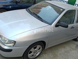 Gris / plata Usado 2002 Seat Ibiza Stella Berlina | 1450 € (Precio justo)