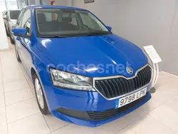 Azul Usado 2021 Skoda Fabia Ambition Berlina | 10.500 € (Super precio)