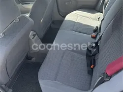 Gris / plata Usado 2001 Nissan Primera Comfort Berlina | 2800 €