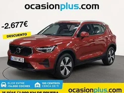Rojo Usado 2022 Volvo XC40 Core SUV | 26.773 € (Super precio)