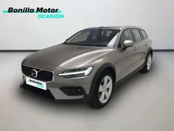 Gris Usado 2020 Volvo V60 CC Familiar | 35.100 € (Un poco caro)