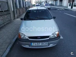 Gris / plata Usado 2000 Ford Fiesta Ambiente Utilitario | 1700 €