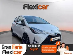 Blanco Usado 2017 Toyota Yaris Hybrid Active Berlina | 12.990 € (Precio justo)