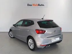 Gris plata Usado 2024 Seat Ibiza FR Berlina | 17.990 € (Precio justo)