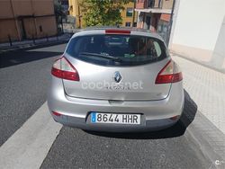 Gris / plata Usado 2011 Renault Mégane III Dynamique Berlina | 6000 € (Precio justo)