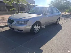 Gris / plata Usado 2007 Hyundai Sonata Comfort Berlina | 2499 € (Buen precio)
