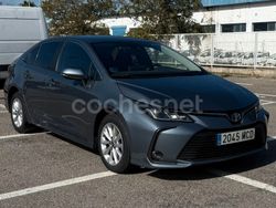 Azul Usado 2022 Toyota Corolla Business Edition Berlina | 19.500 € (Un poco caro)