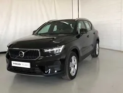 Negro Usado 2024 Volvo XC40 Core SUV | 34.300 €