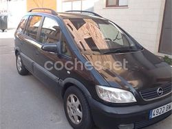 Negro Usado 2001 Opel Zafira Elegance Monovolumen | 3100 €