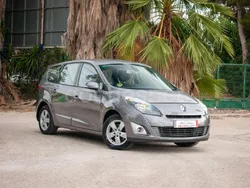 Marrón Usado 2009 Renault Grand Scénic III Dynamique Monovolumen | 4350 € (Precio justo)