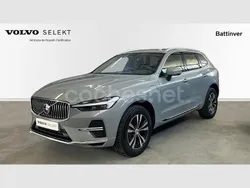Gris / plata Usado 2024 Volvo XC60 Core SUV | 45.900 € (Precio justo)
