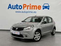 Gris / plata Usado 2009 Dacia Sandero Lauréate Utilitario | 2970 €