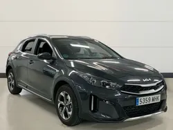 Gris Usado 2023 Kia XCeed SUV | 23.300 € (Caro)
