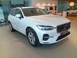 Blanco Nuevo 2025 Volvo XC60 Core SUV | 53.900 € (Un poco caro)