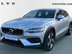 Gris / plata Usado 2019 Volvo V60 CC Familiar | 27.500 €