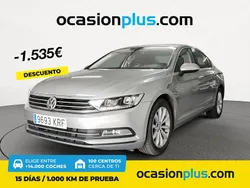 Gris / plata Usado 2018 VW Passat Advance Berlina | 16.890 € (Precio justo)