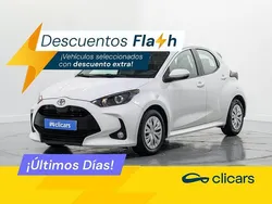 Blanco Usado 2022 Toyota Yaris Business Edition Berlina | 13.990 € (Precio justo)