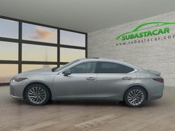 Gris Usado 2020 Lexus ES300H Executive Line Berlina | 25.372 €