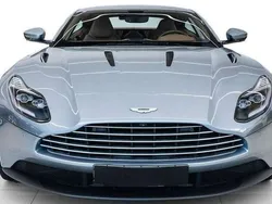 Plateado Usado 2018 Aston Martin DB11 Coupe | 169.900 €