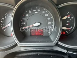 Granate Usado 2016 Kia Rio Berlina | 8500 € (Precio justo)