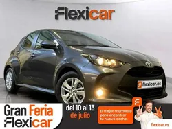 Gris Usado 2024 Toyota Yaris Edition Berlina | 16.490 € (Super precio)